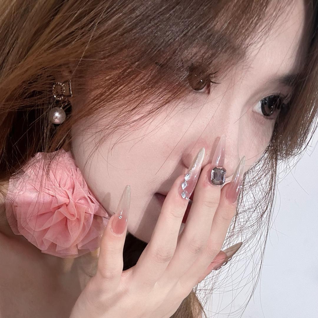 糕冷小美～