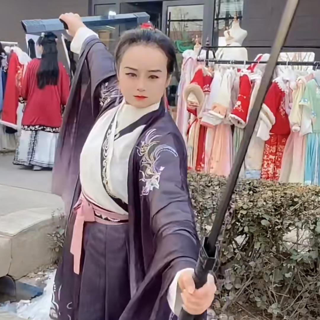 神威小丽姐