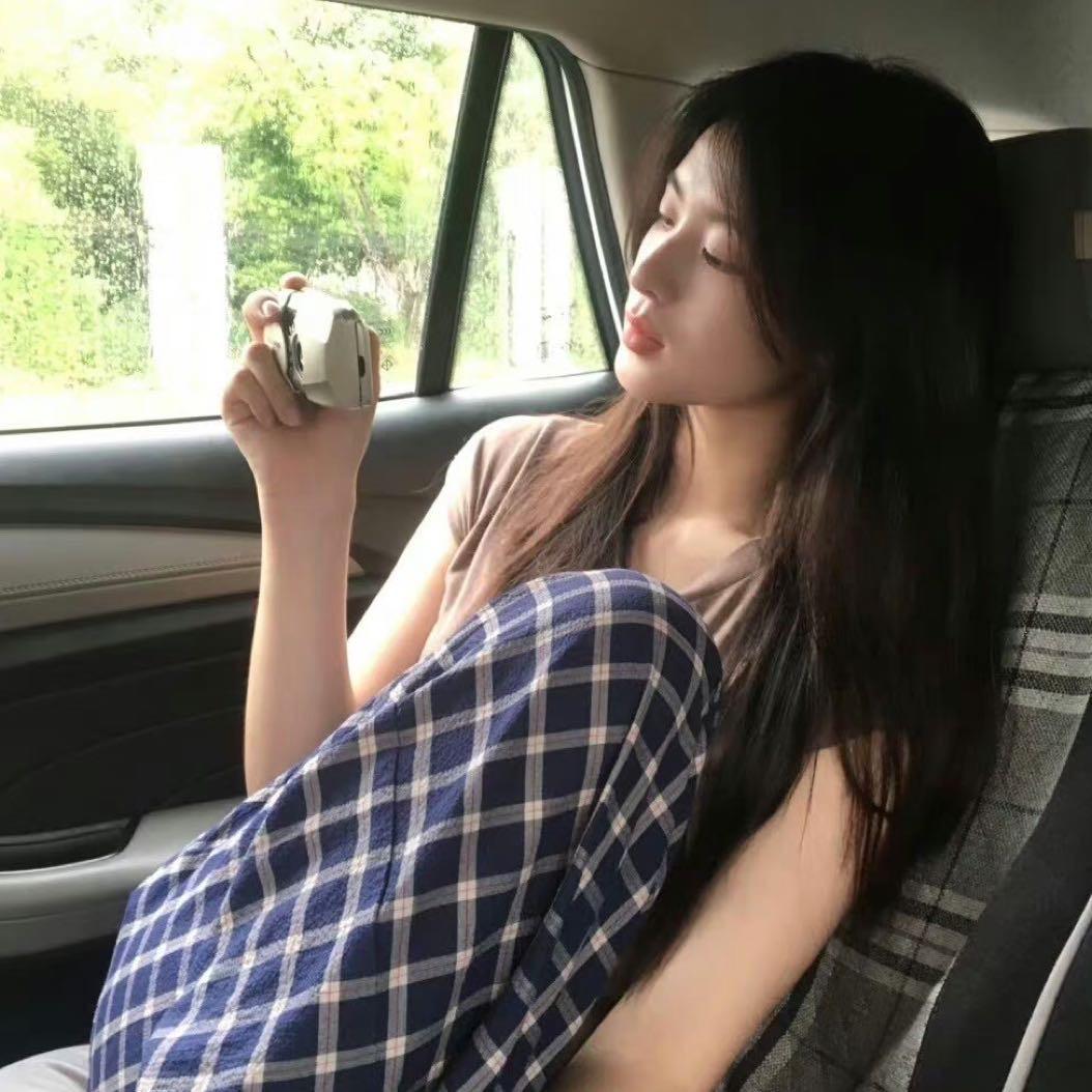 三口冰淇淋