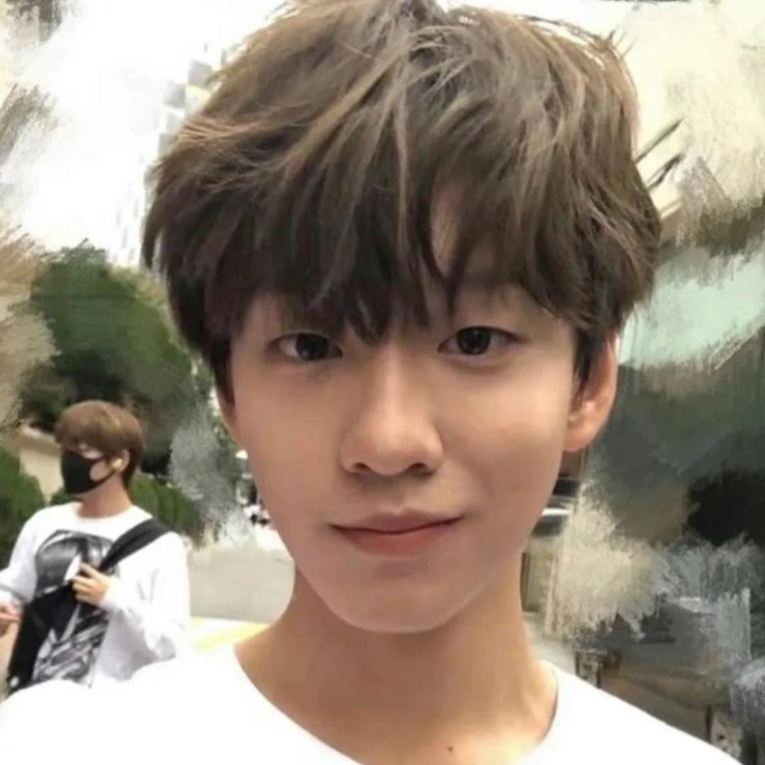 爱飞鼠的淀粉肠（耳钉版）