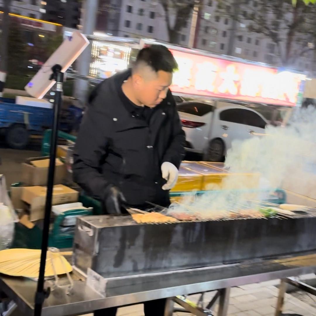 新区野滩烤串【深夜大排挡宏强】