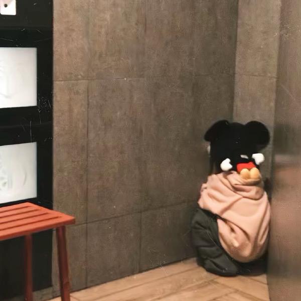 ￴ ￴￴ ￴￴￴ ￴ ￴￴ ￴￴ ʚ