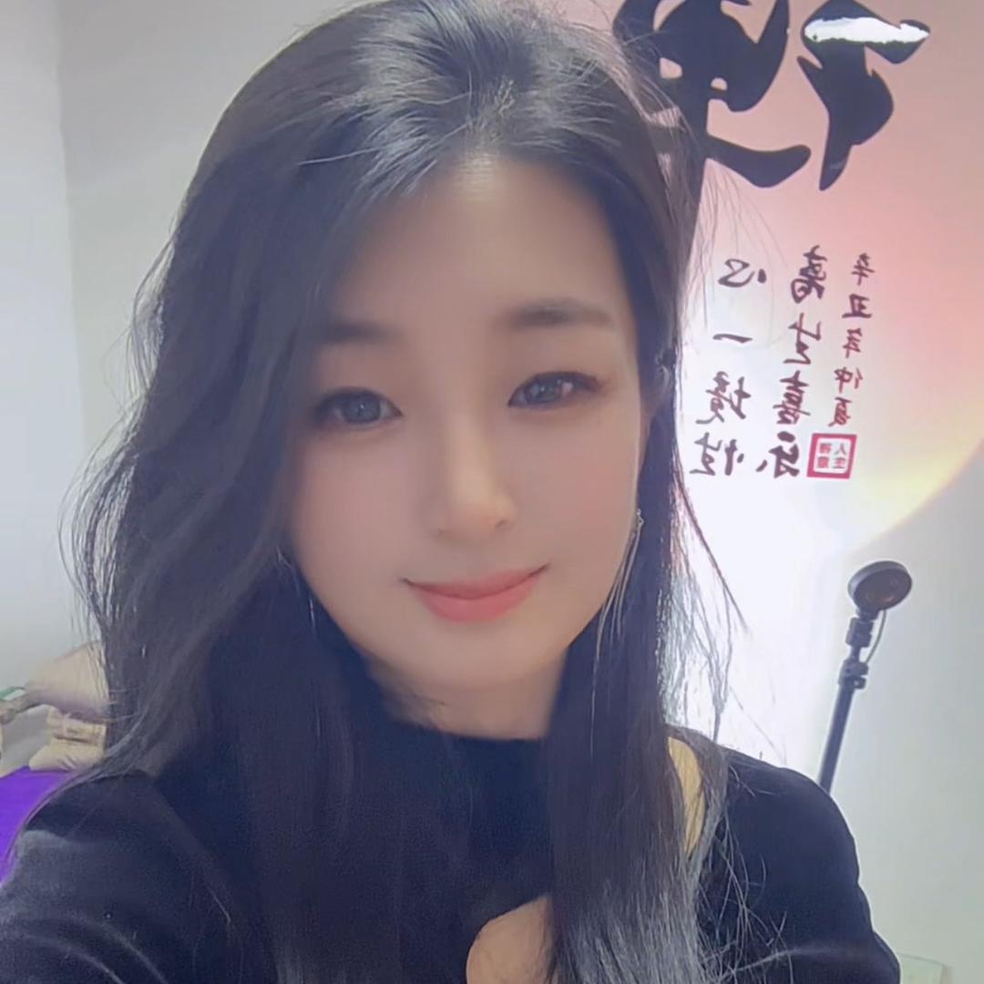 是云云吖