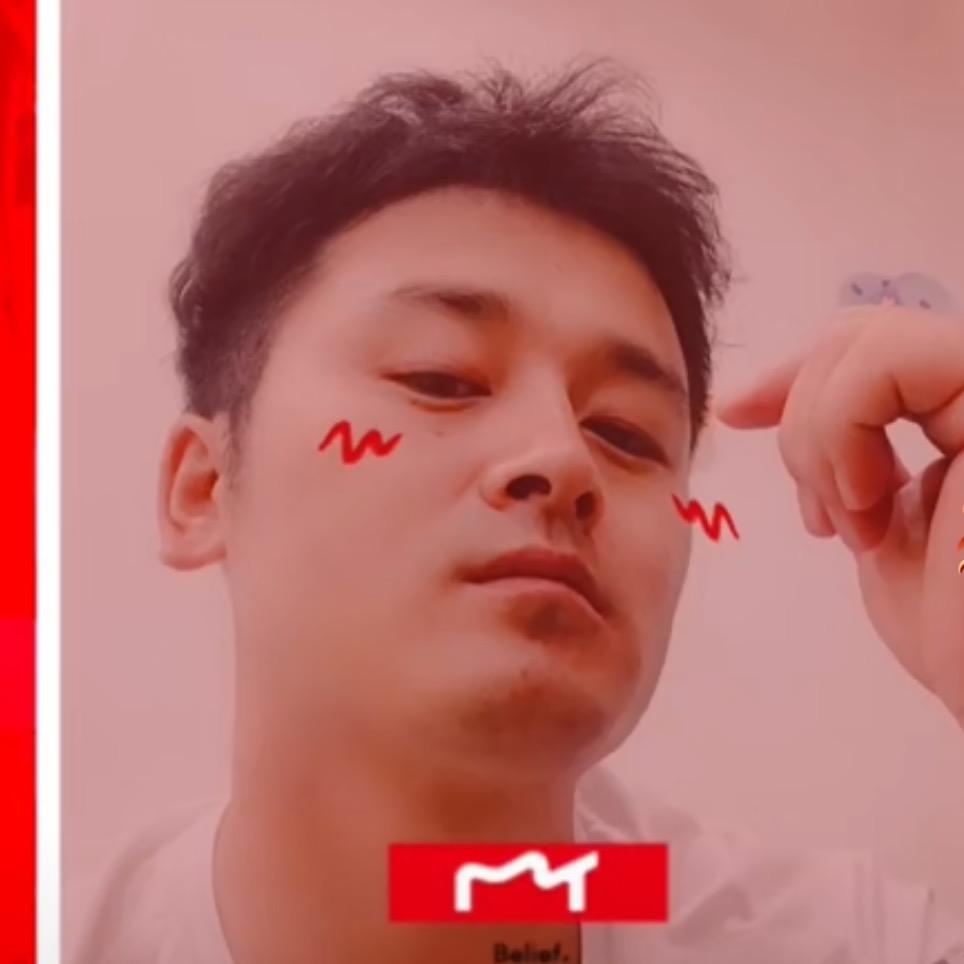 水杯凉白开