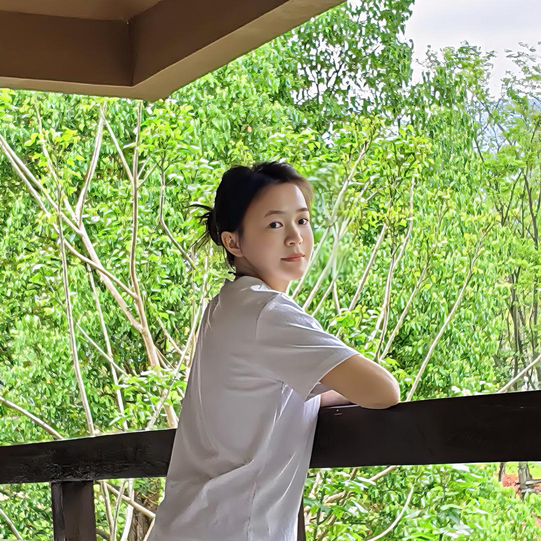 🧸ིྀ .          HC²