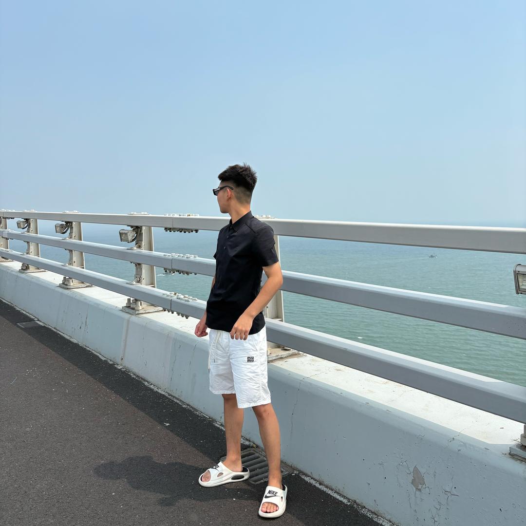 晨曦.