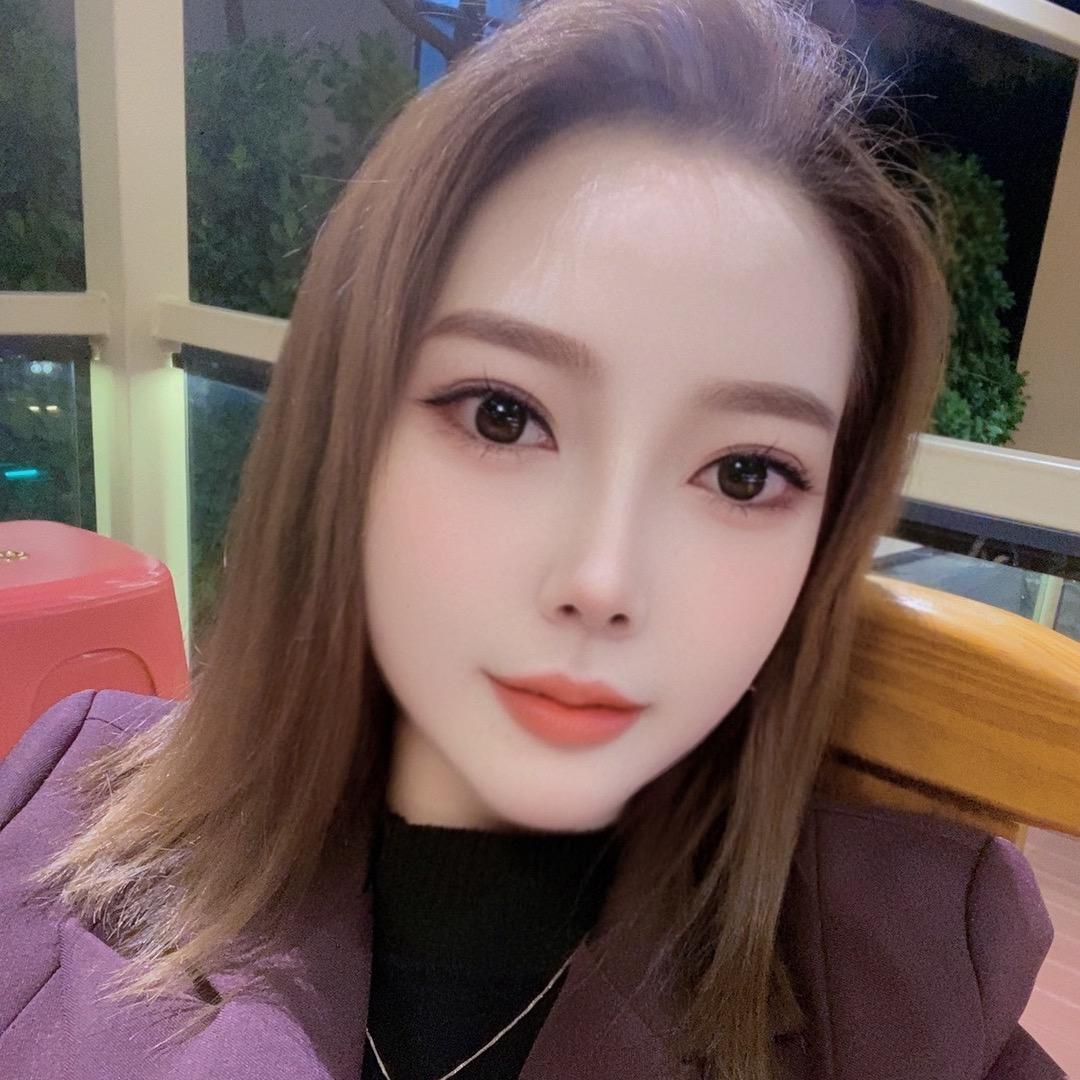 爱笑的小女人
