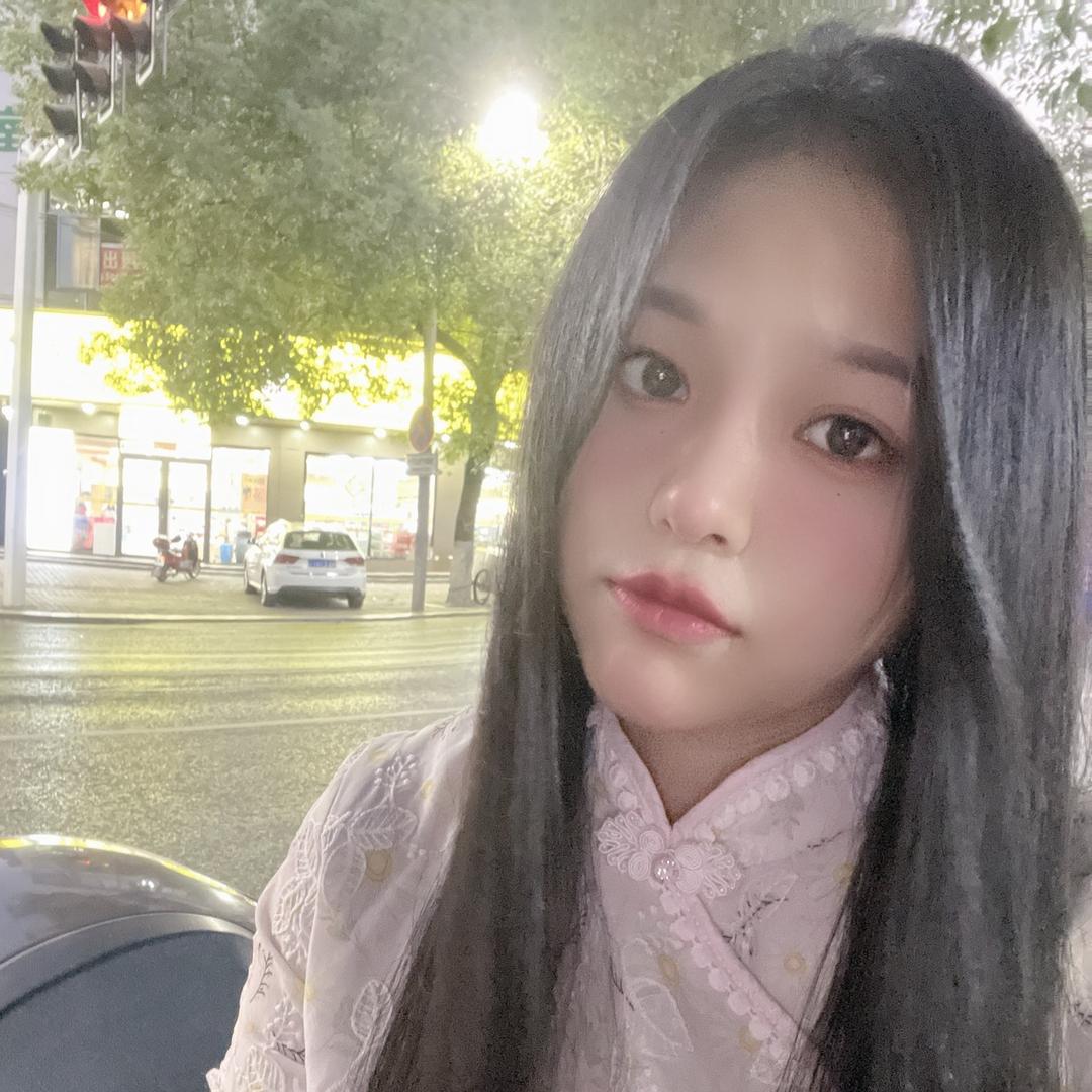 是玲玲呀！