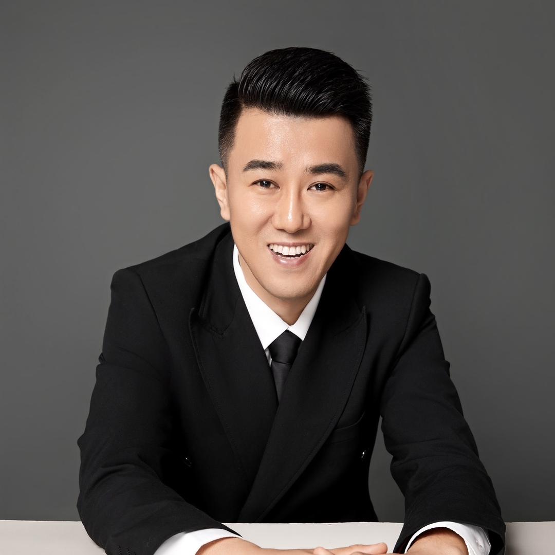 东盛文总裁辽宁东盛塑业有限公司