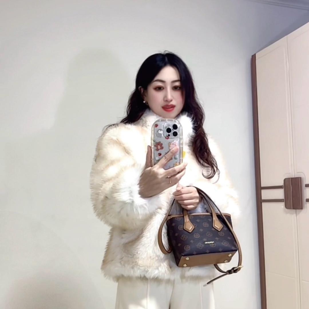 彤彤的穿搭美妆小仓