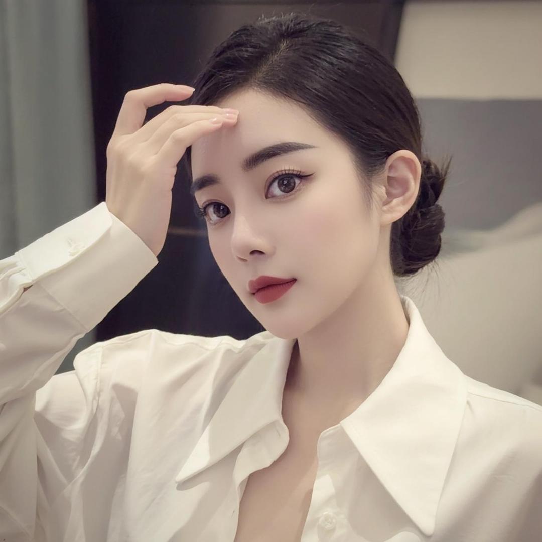 主持人小微吖✨