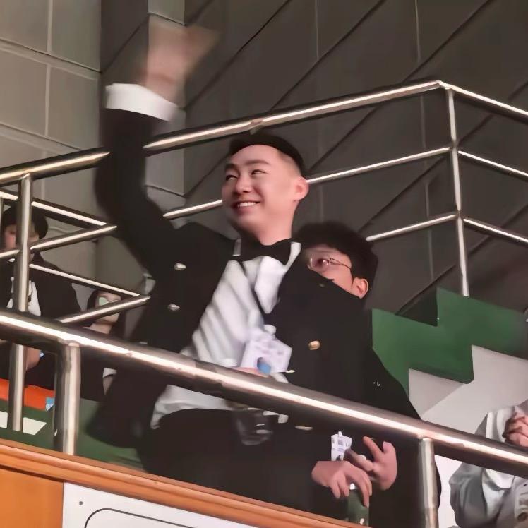 🌈迷路辽的王仔