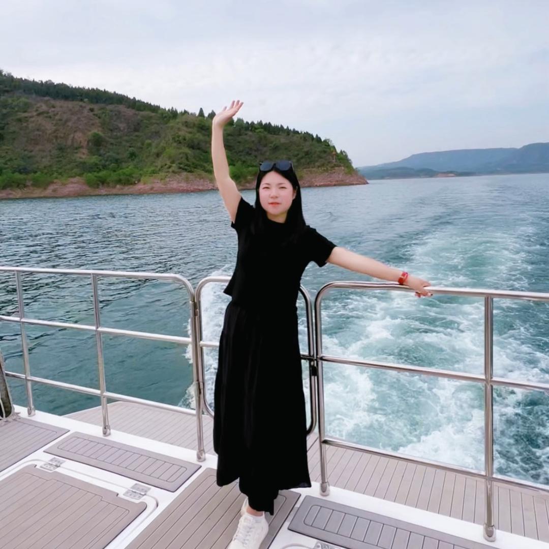 小静吃不胖