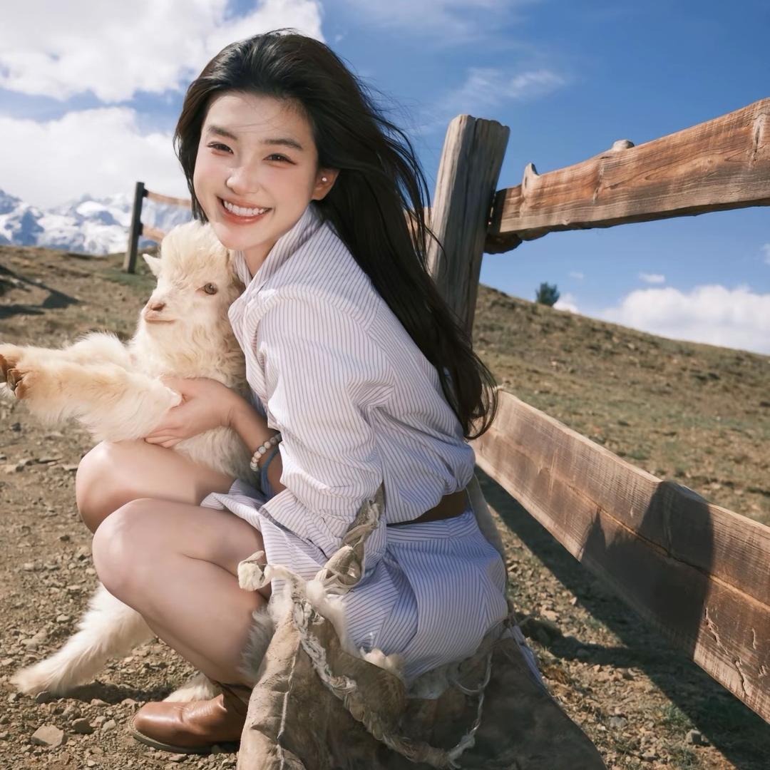 -.炫个雪饼🐑