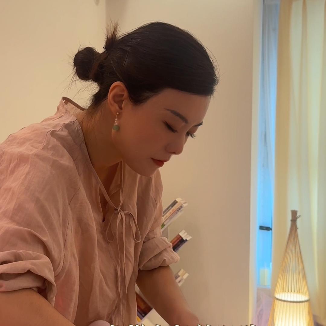抚触疗愈师 筱月
