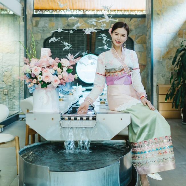 霞夫人碎银子