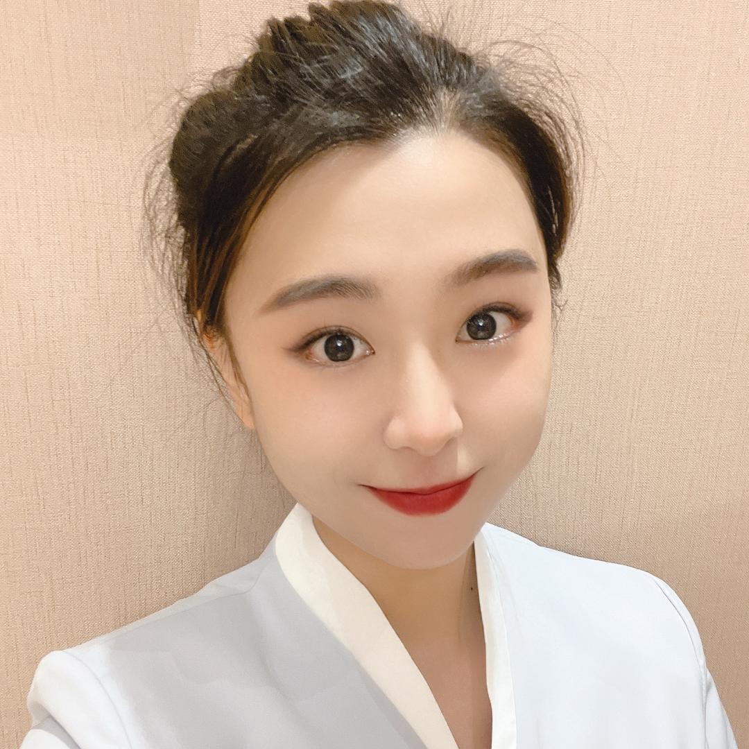 大金山婚礼人👑李佳琪