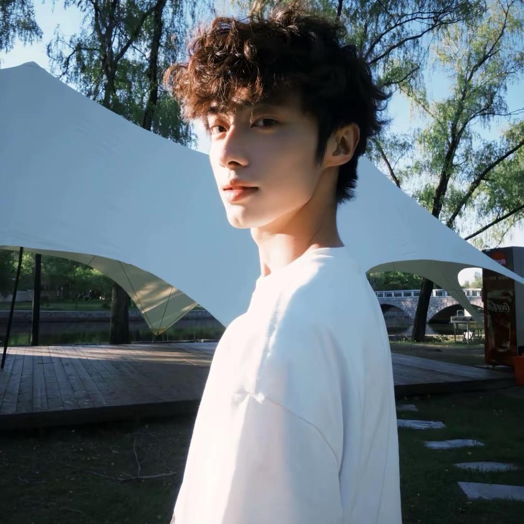 鹤少