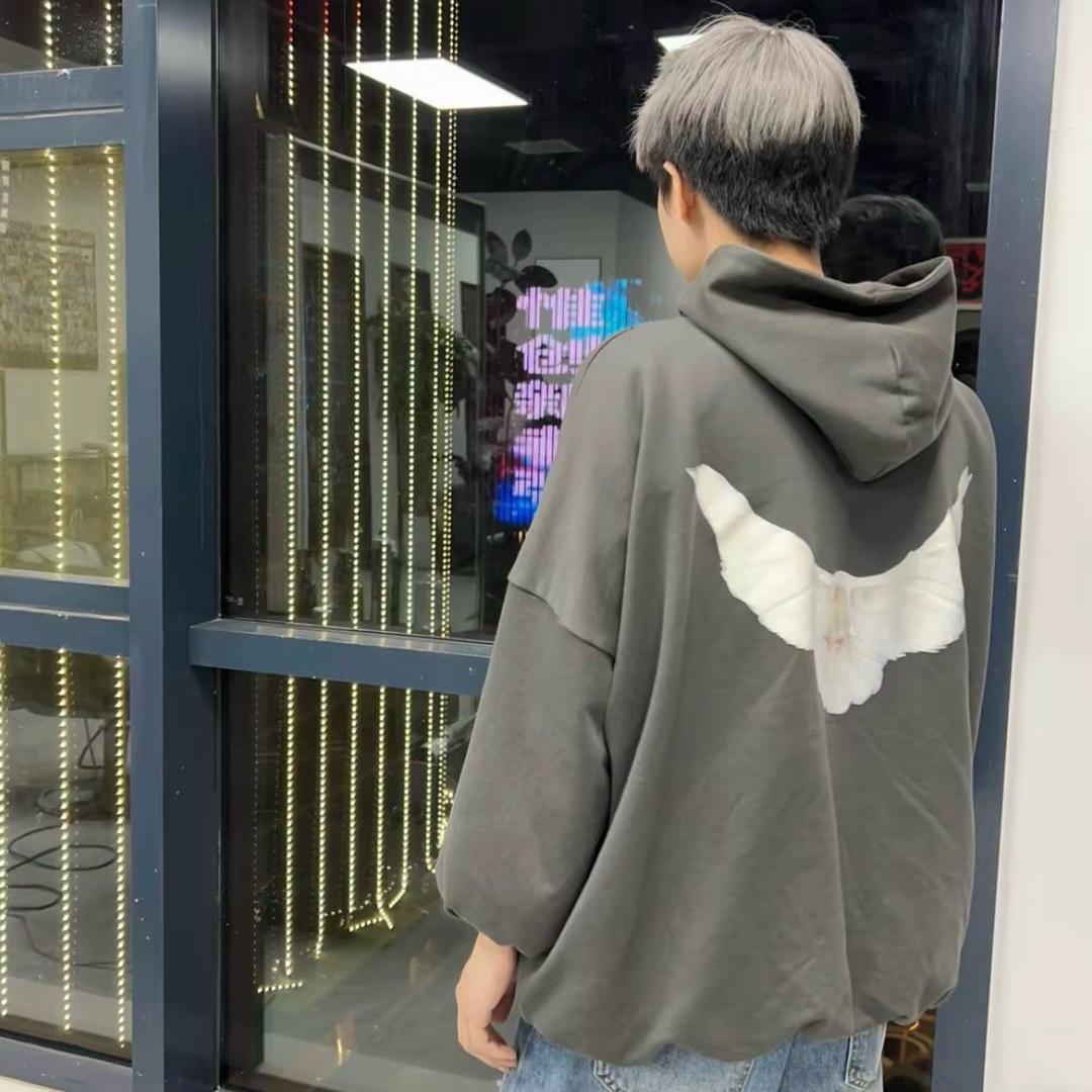 戴假发的郭