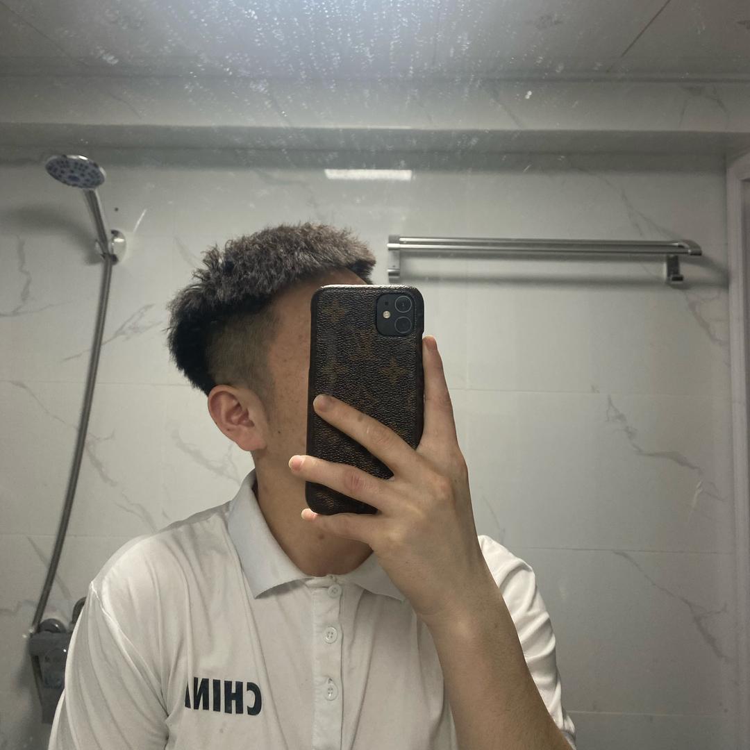 王富贵.