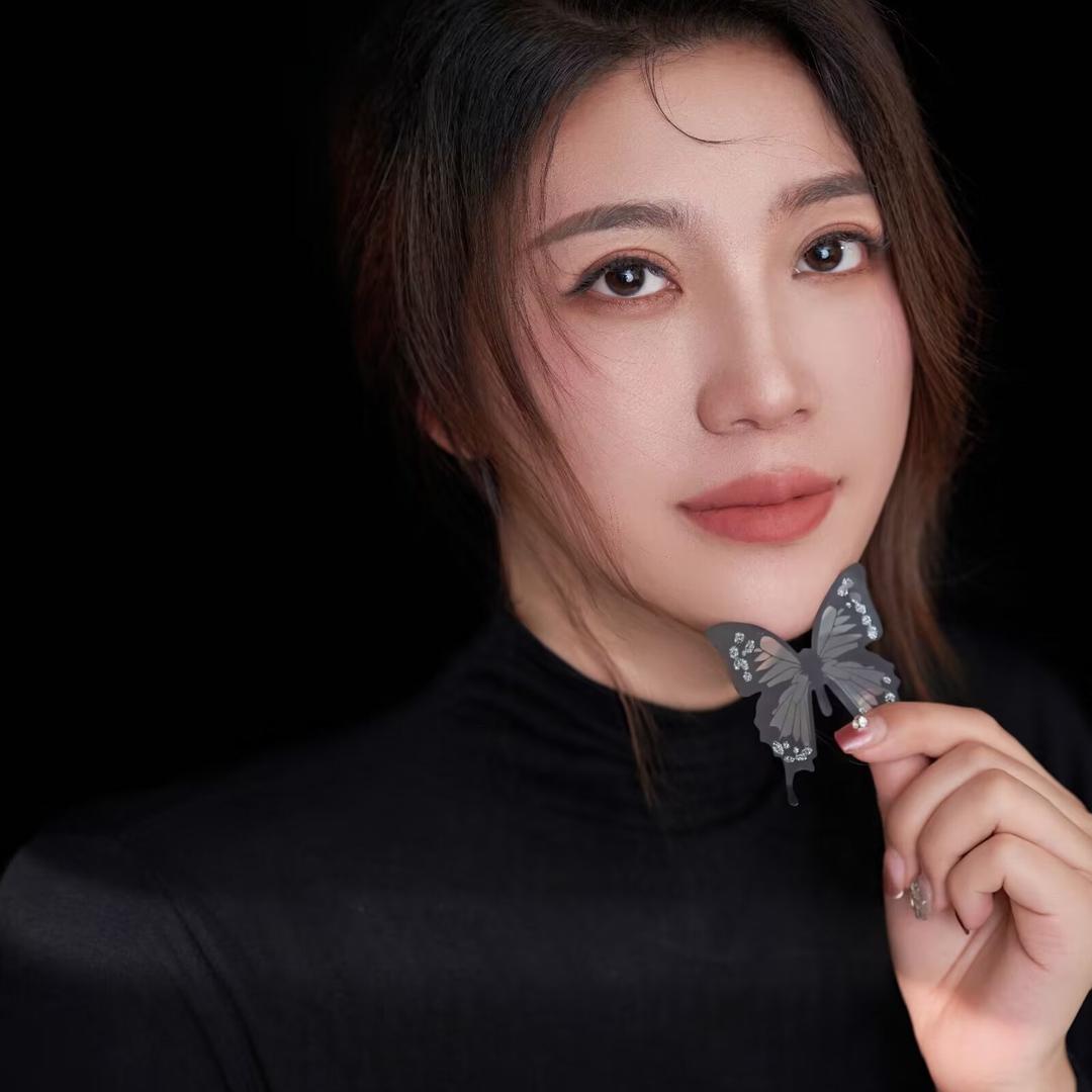 小小莉    （莱美美容）