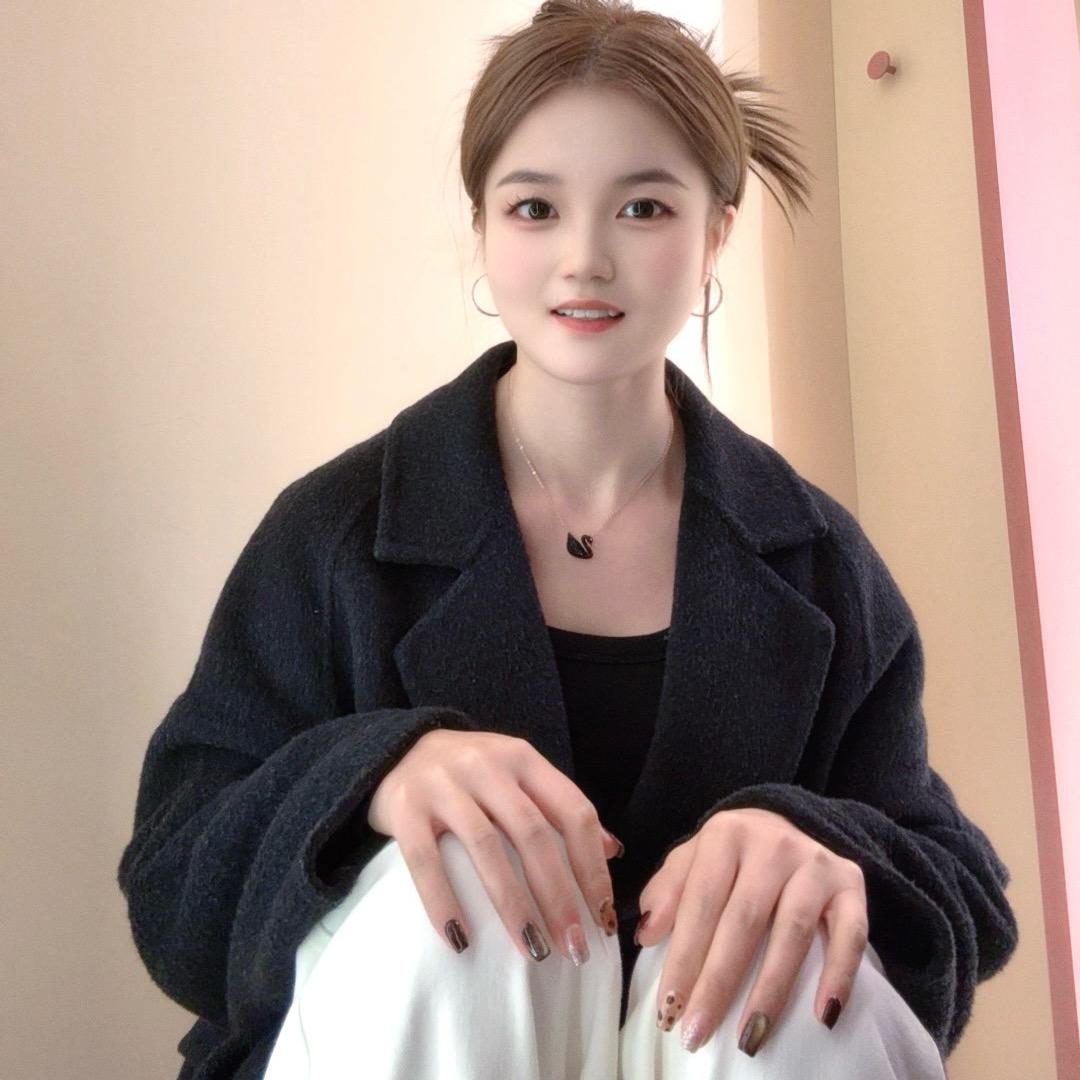 @小甜❤️吃糖果