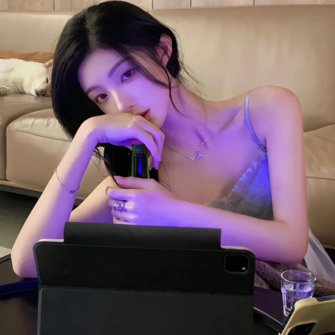 叶子小姨妈