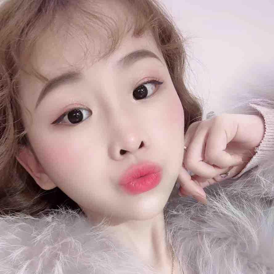 维诺温图服饰批发
