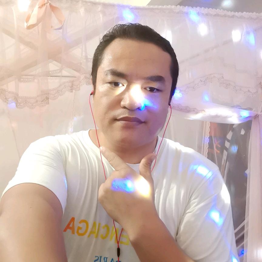 深漂人（话不多、🎤唱谈人生）