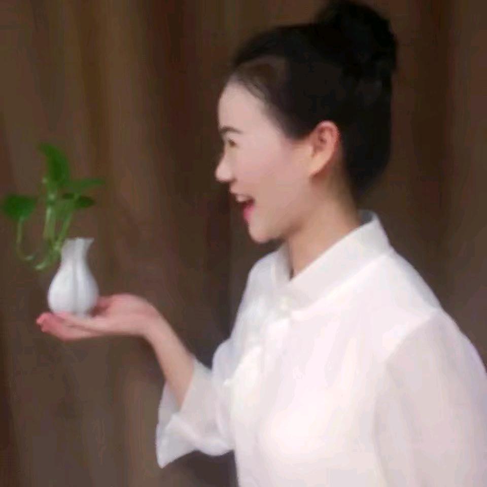 小梦爱喝茶