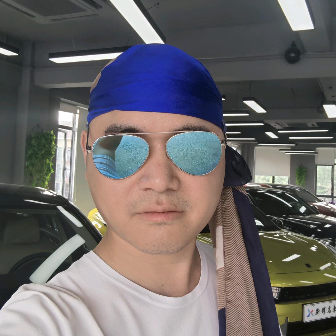 重庆新耀新能源二手车（光头蜜）