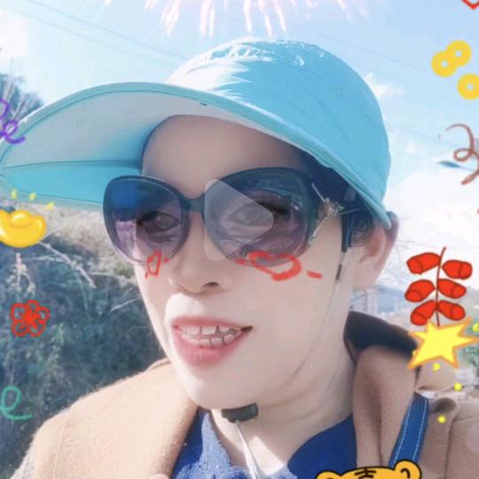 开心快乐的莲子