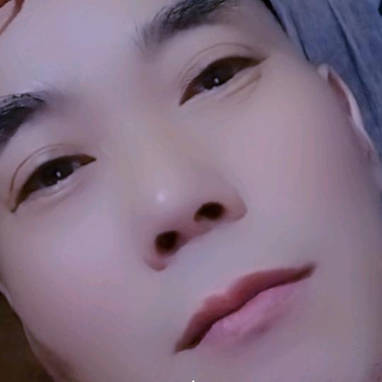 李一伟