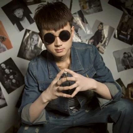 美发店  店长-米瑞斌