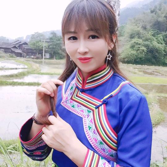 苗家秀儿