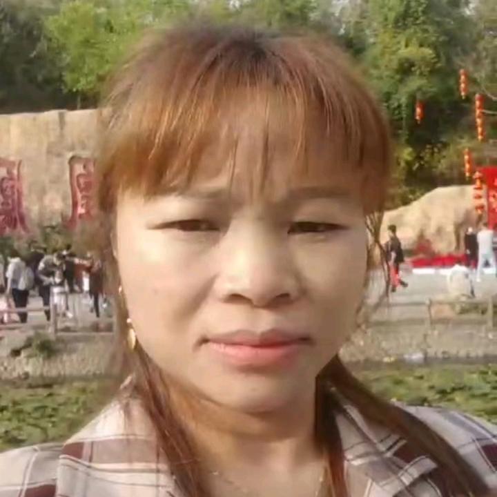 憨包姐(橱窗有好物)早晚9点左右开