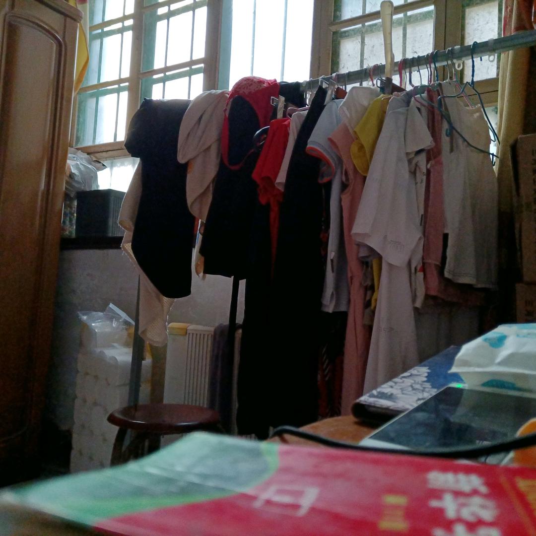 服装加工厂，自产自销，批发零售