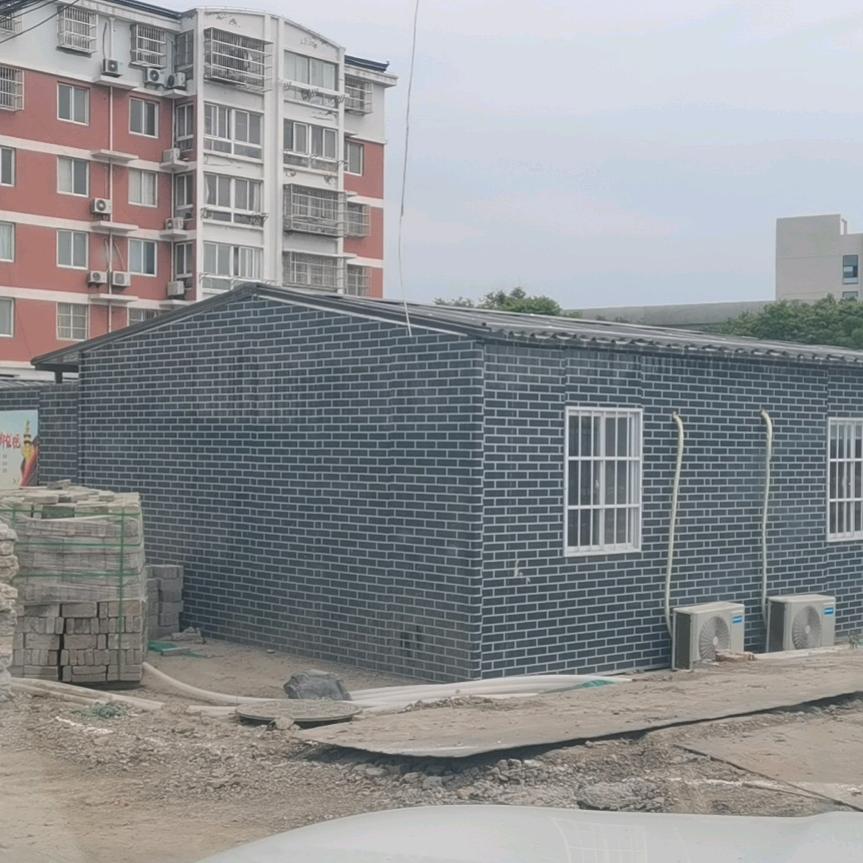快乐的军