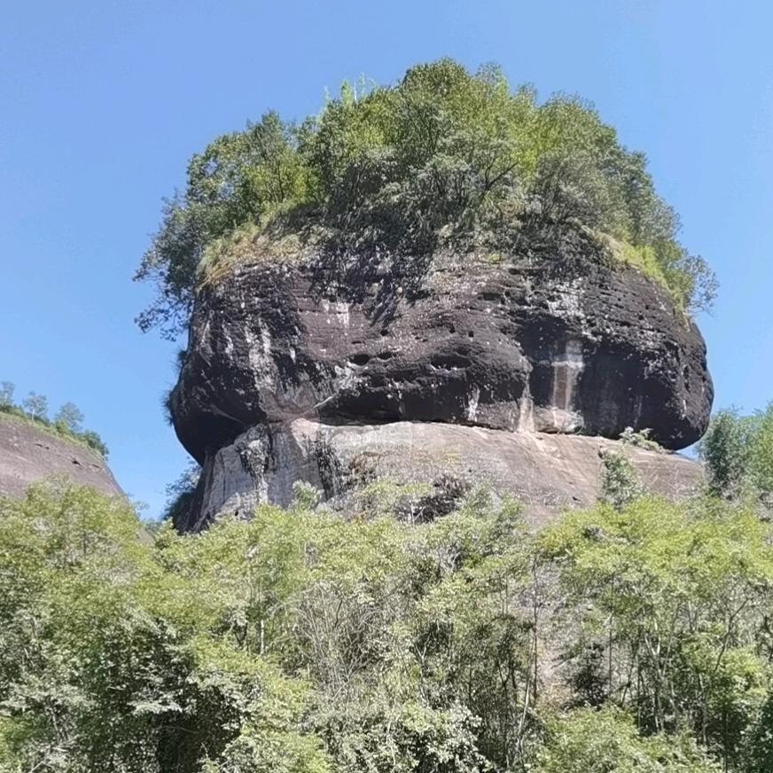 有山有水