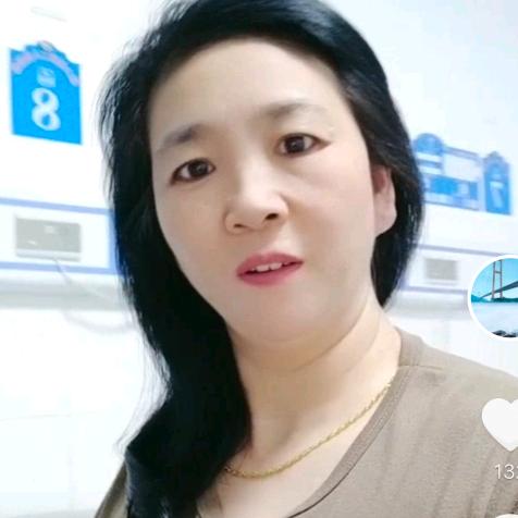 芳姐，7点直播