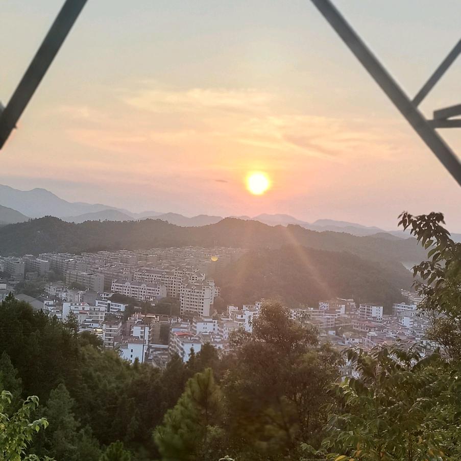 雨中漫步不定时开播