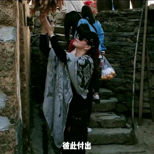 🦋҉太阳🌞还暖