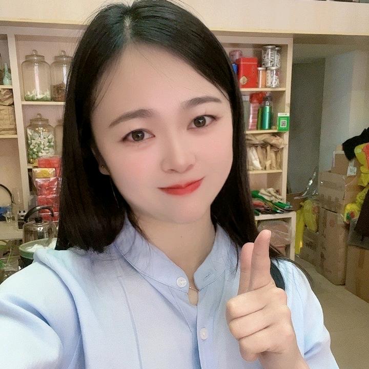 爱笑的女孩