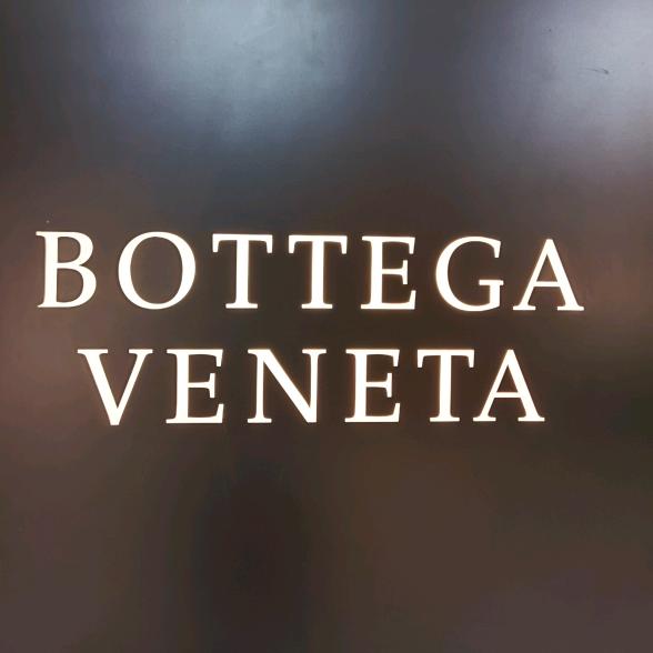 YM2原创精品女装