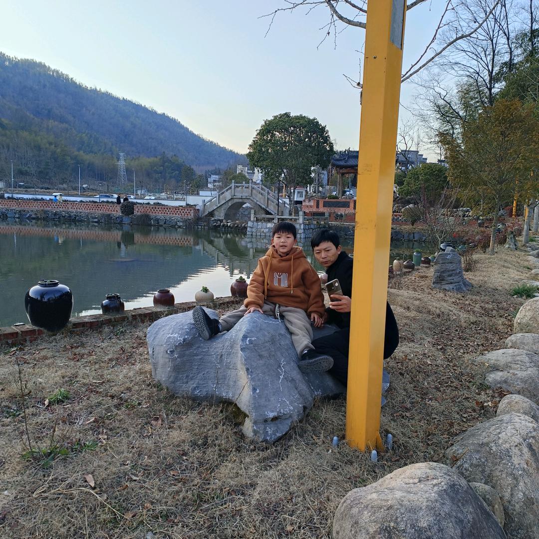 老叶兵兵便利店非遗纸扎传承人