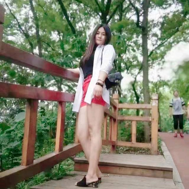 爱笑的女生