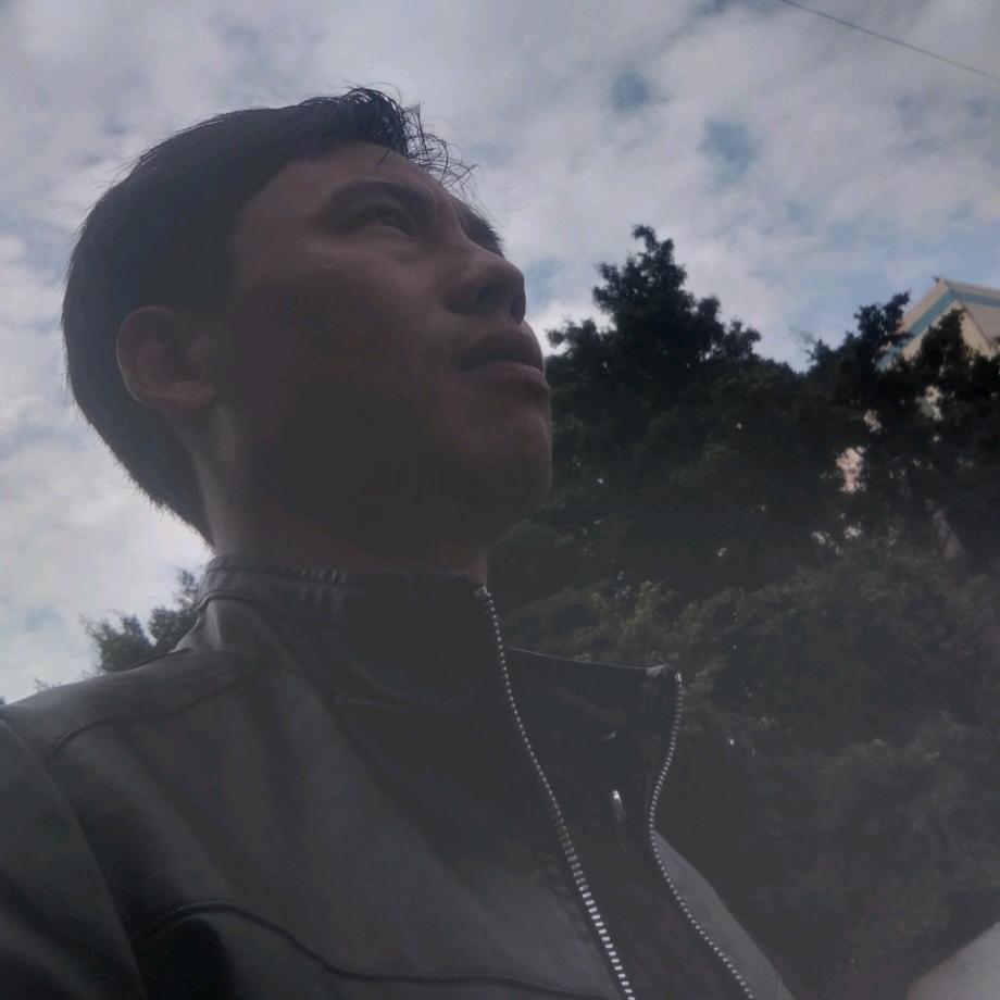 太累了谁能给我个肩膀