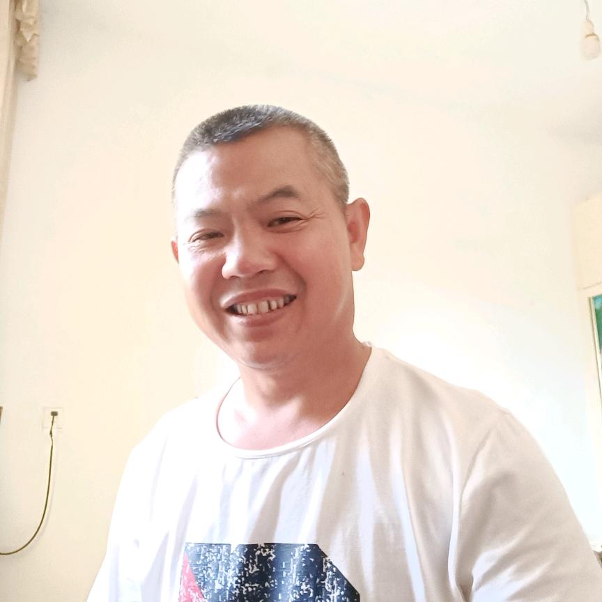 看见你就笑