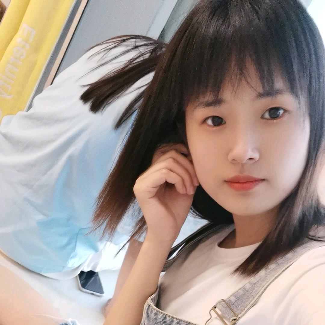 永远18岁的我👫
