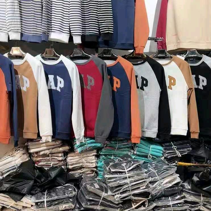 宏达市场3a005贵族服装店